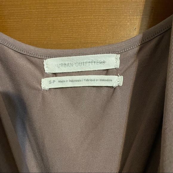 Urban Outfitters Mauve Flowy Tank - Picture 2 of 2